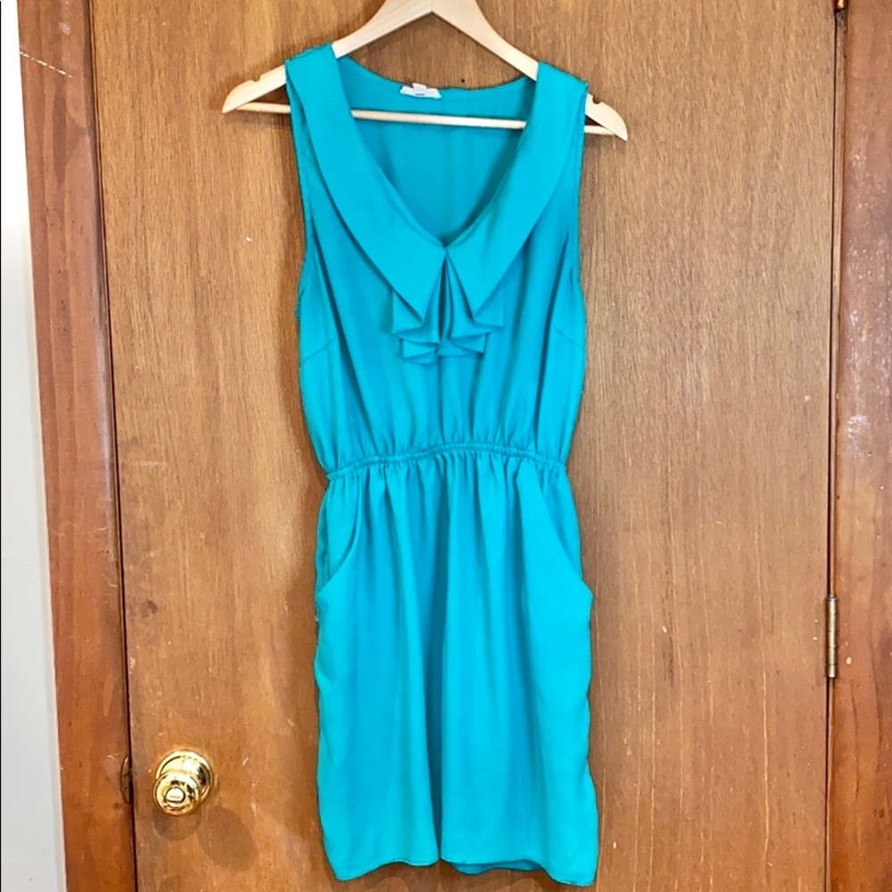 🌿Silence + Noise green dress w pockets size large